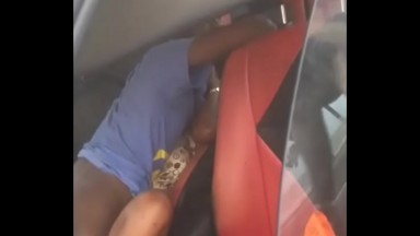 Si taxi bi le ko done katté niou bett ko